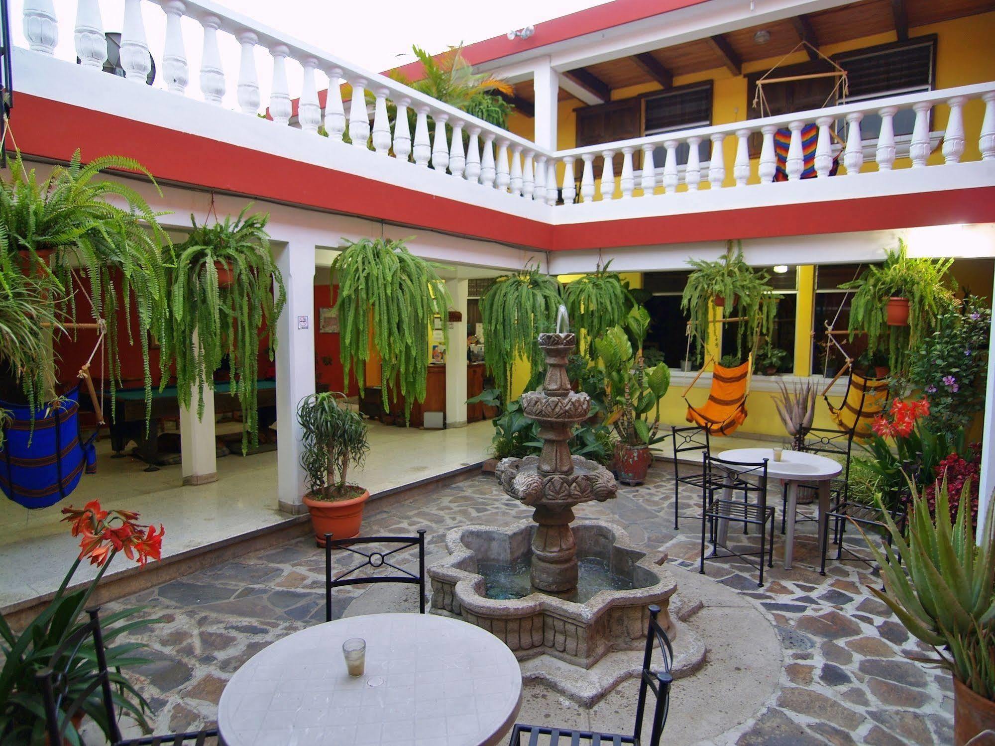 Hotel Casa Rustica By Ahs Antigua Exteriör bild