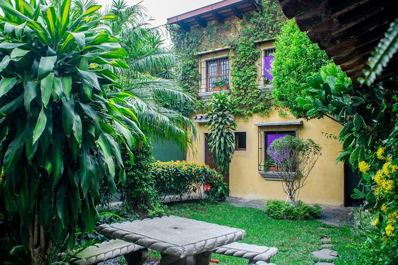 Hotel Casa Rustica By Ahs Antigua Exteriör bild
